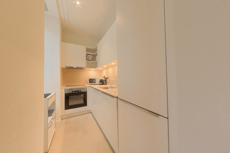 Grand et confortable appartement 1 pièce meublé centre-ville avec utilités incluses (4)