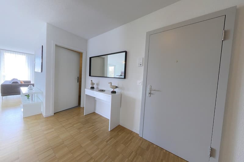 Moderne et lumineux 4.5 pièces avec loggia (9)