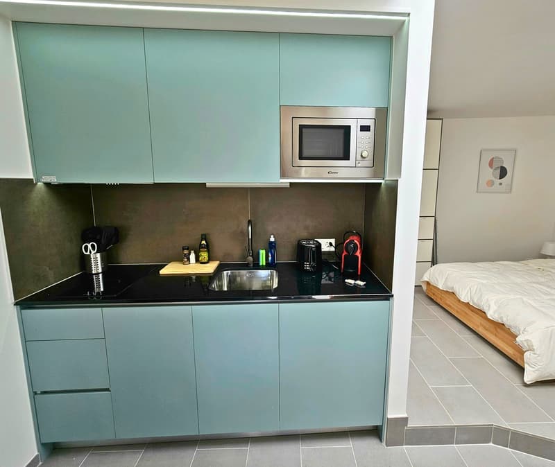 Modern Top-Floor Studio Near Metro - 15 Min to City Centre (3)