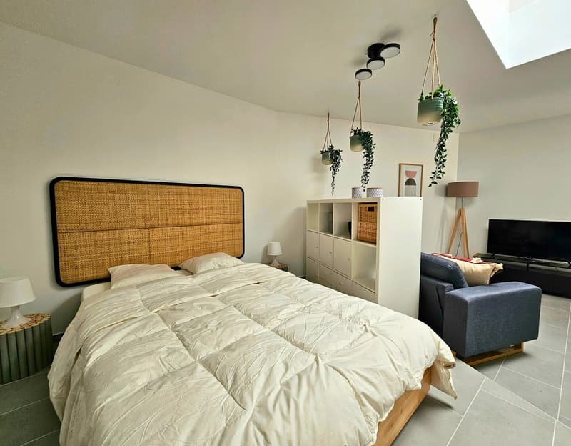 Modern Top-Floor Studio Near Metro - 15 Min to City Centre (4)