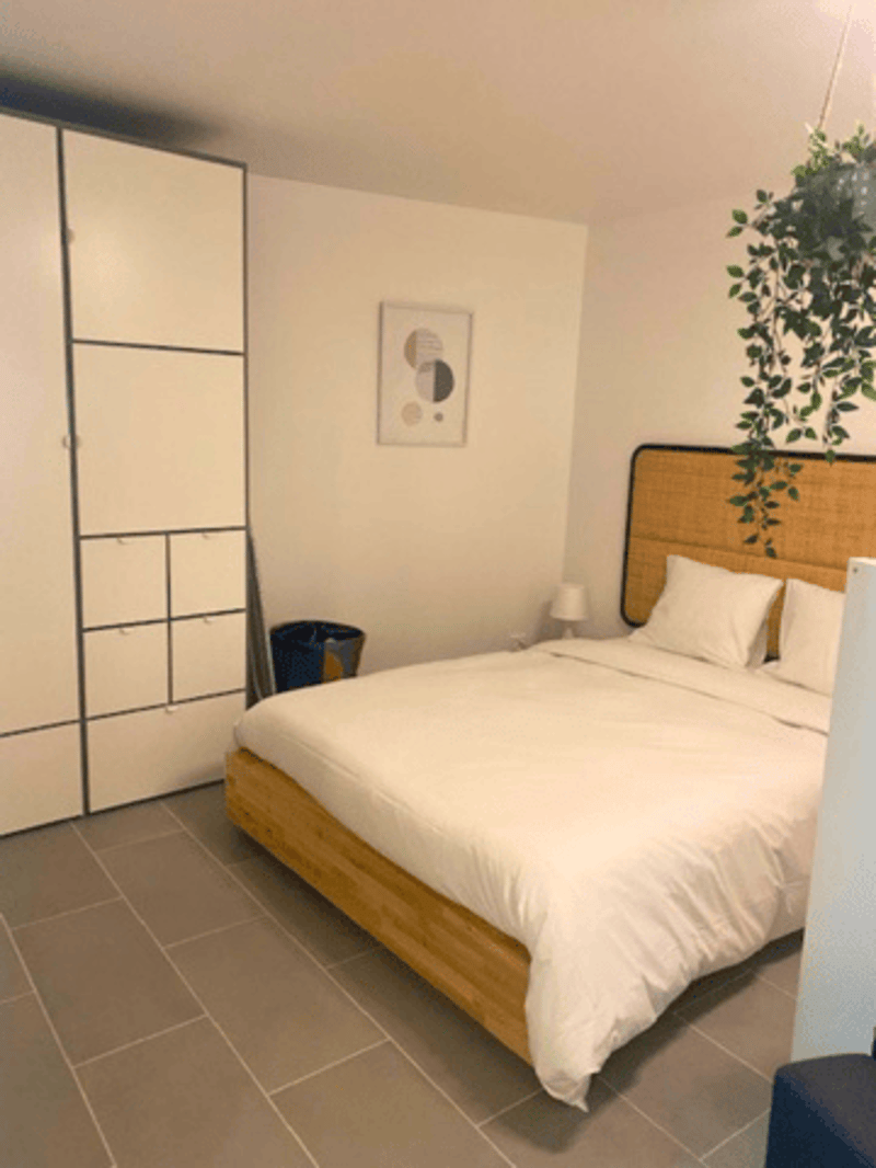 Modern Top-Floor Studio Near Metro - 15 Min to City Centre (11)