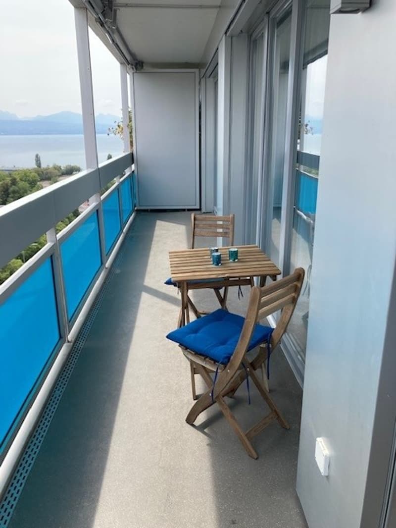 Spacious 85 m² 2-bedroom apartment with lake and mountain views - 3min to lake with parking (2)