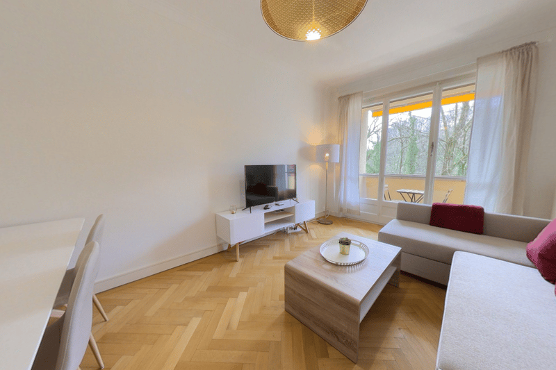 Furnished 2 bedroom apartment / Appartement meublé 2 chambres (1)