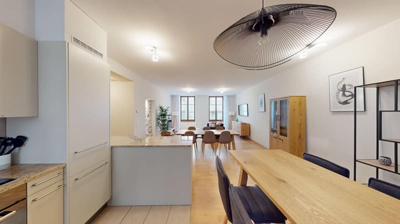Elegant & Very Central 2 Bedroom Apartment with Stunning Brick Features (6)