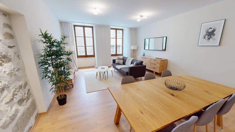 Elegant & Very Central 2 Bedroom Apartment with Stunning Brick Features (5)