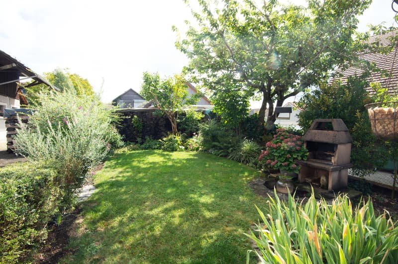 32. Garten - Einfamilienhaus, Bauernhaus, 8 Zimmer, freistehend, restauriert, familienfreundlich, Parkett, Stellplätze, Estrich, Scheune, Ausbaupotenzial, kaufen, verkaufen, Immobilienmakler, FEHR Immopartner AG, Homburg, Frauenfeld, Thurgau
