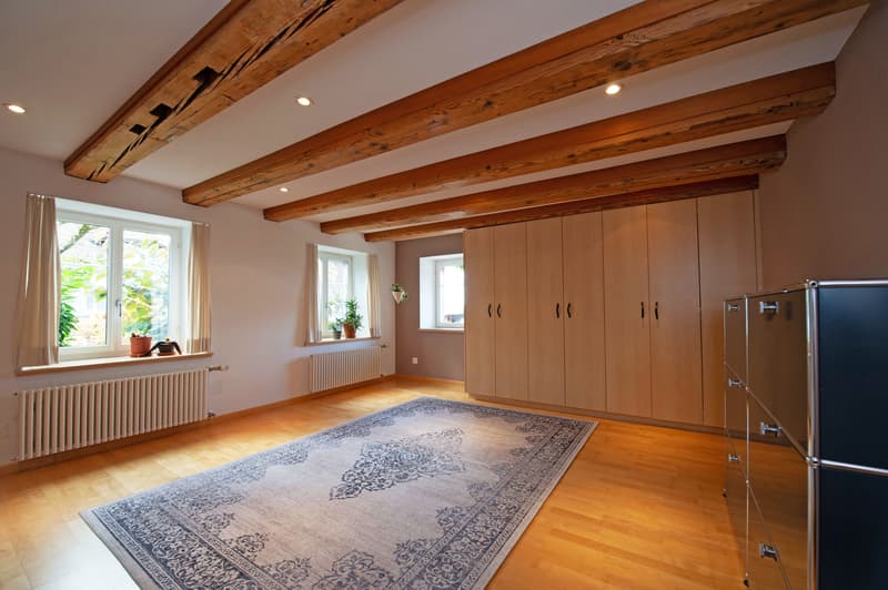 6. Zimmer 1 - Einfamilienhaus, Bauernhaus, 8 Zimmer, freistehend, restauriert, familienfreundlich, Parkett, Stellplätze, Estrich, Scheune, Ausbaupotenzial, kaufen, verkaufen, Immobilienmakler, FEHR Immopartner AG, Homburg, Frauenfeld, Thurgau