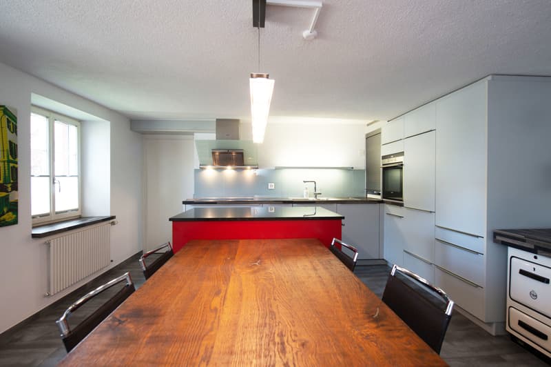 12. Küche - Einfamilienhaus, Bauernhaus, 8 Zimmer, freistehend, restauriert, familienfreundlich, Parkett, Stellplätze, Estrich, Scheune, Ausbaupotenzial, kaufen, verkaufen, Immobilienmakler, FEHR Immopartner AG, Homburg, Frauenfeld, Thurgau