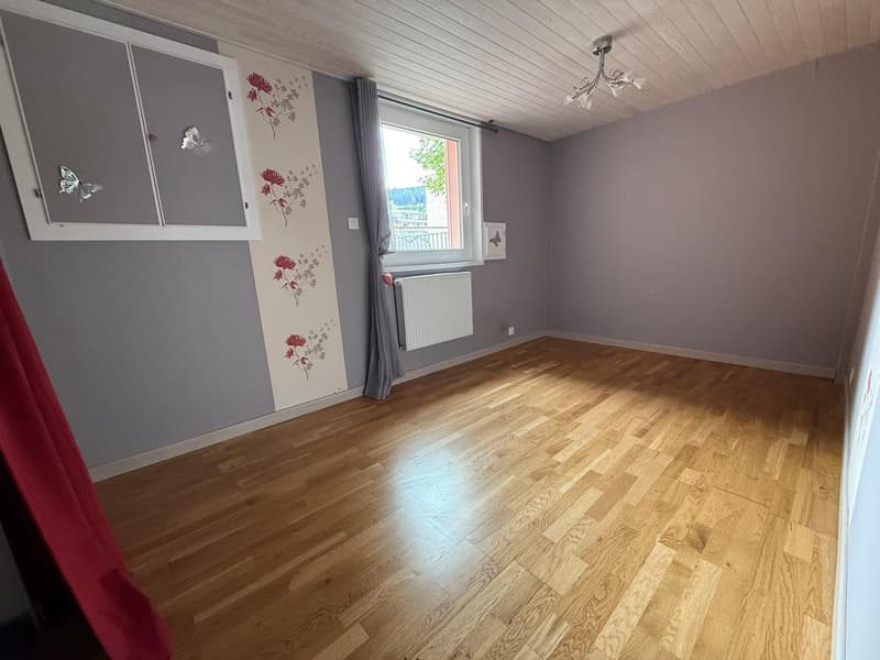 Un bien rare au coeur du Brassus, réunissant habitation et local commercial, avec un beau potentiel d'investissement (7)