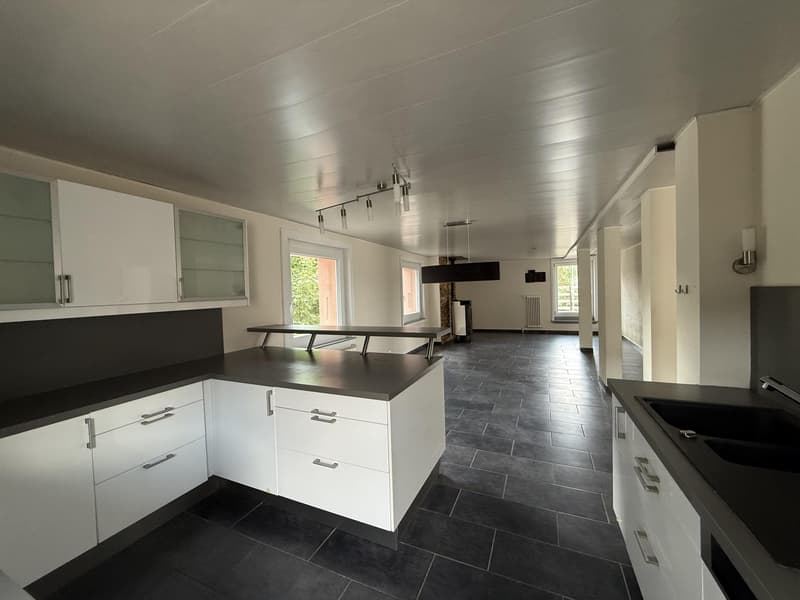 Un bien rare au coeur du Brassus, réunissant habitation et local commercial, avec un beau potentiel d'investissement (10)