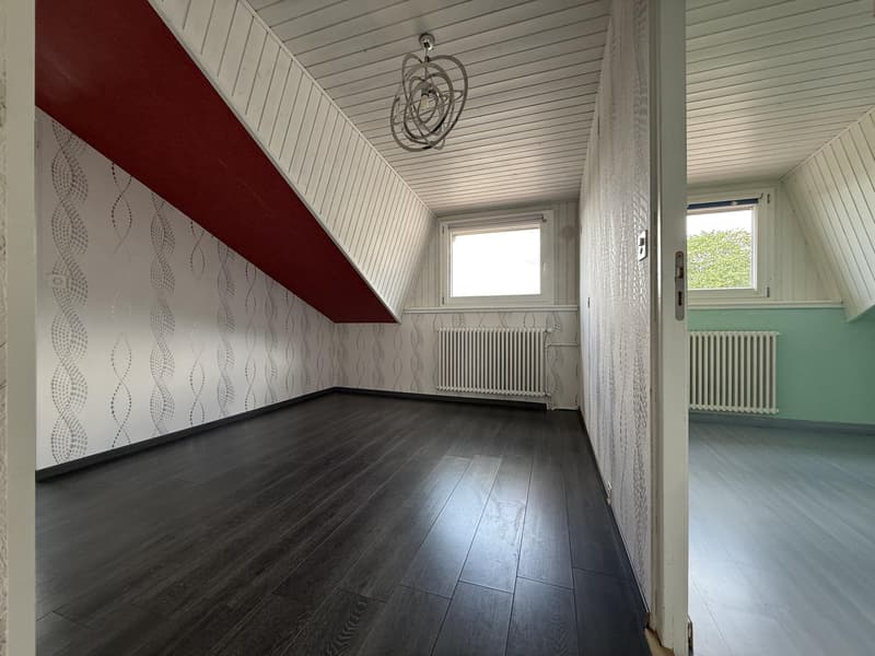 Un bien rare au coeur du Brassus, réunissant habitation et local commercial, avec un beau potentiel d'investissement (13)