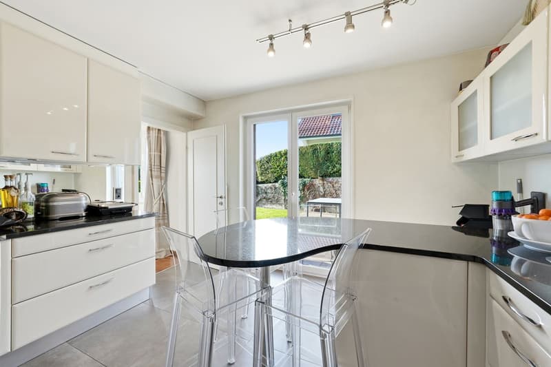 Charming 6.5-room family villa in Pully (8)