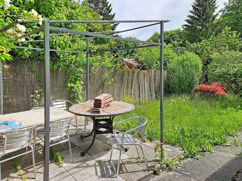 Rare opportunity: house in the center of Cossonay with garden (8)