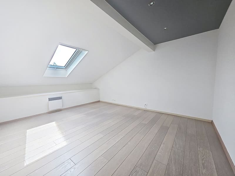 Rare opportunity: house in the center of Cossonay with garden (9)