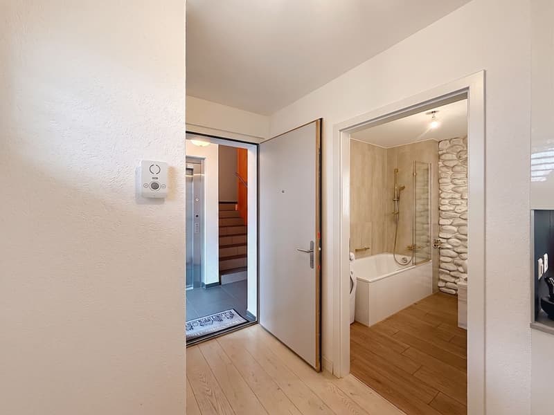 Montreux - Territet - Appartement contemporain avec balcon, vue lac et parking intérieur (5)