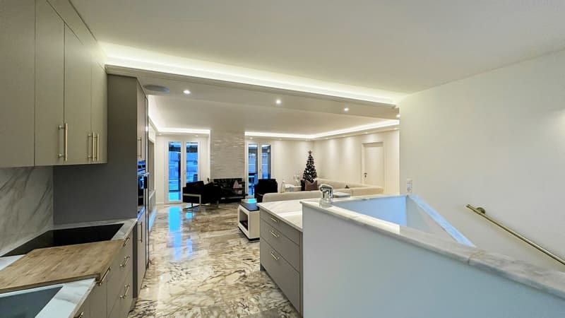 Zweifamilienhaus mit 6,5 Zimmern (4)