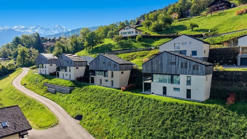 Villa mit 4,5 Zimmern, neu und mit schöner Aussicht auf die Ebene. (10)