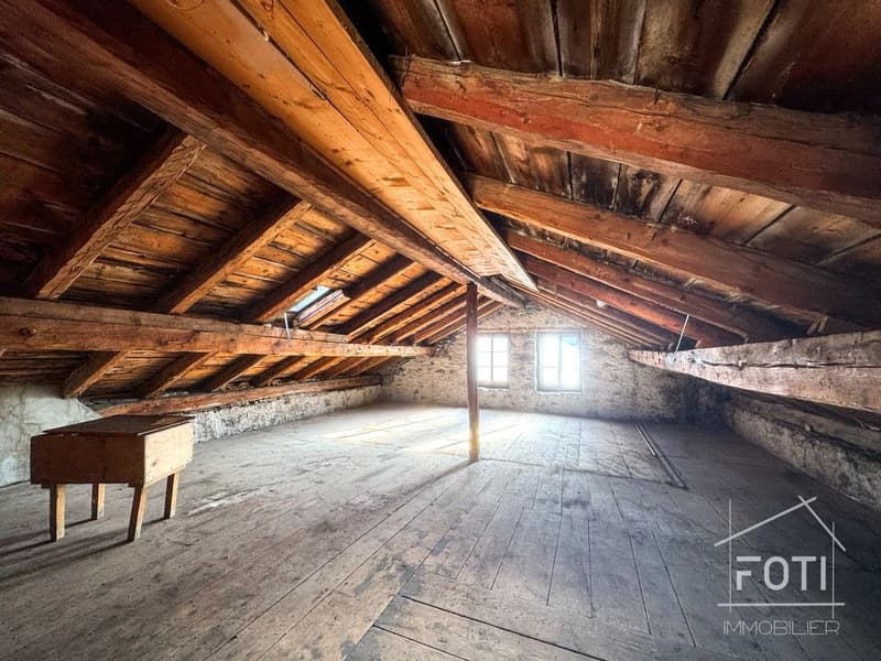 Edificio da ristrutturare secondo i vostri gusti e necessità. (5)