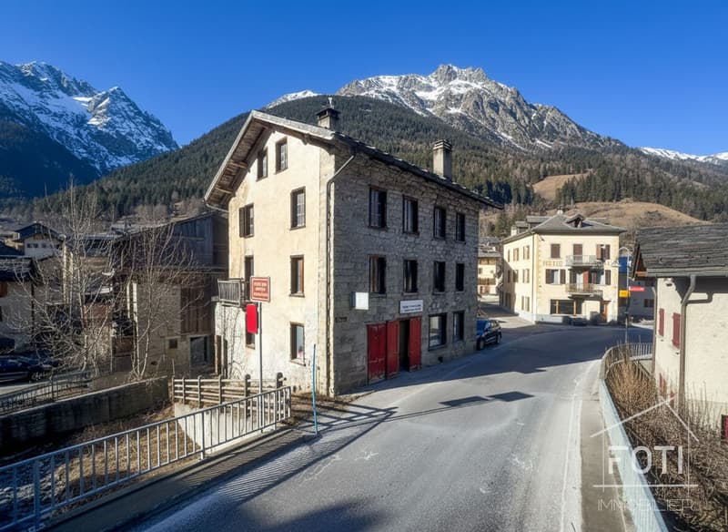 Edificio da ristrutturare secondo i vostri gusti e necessità. (2)