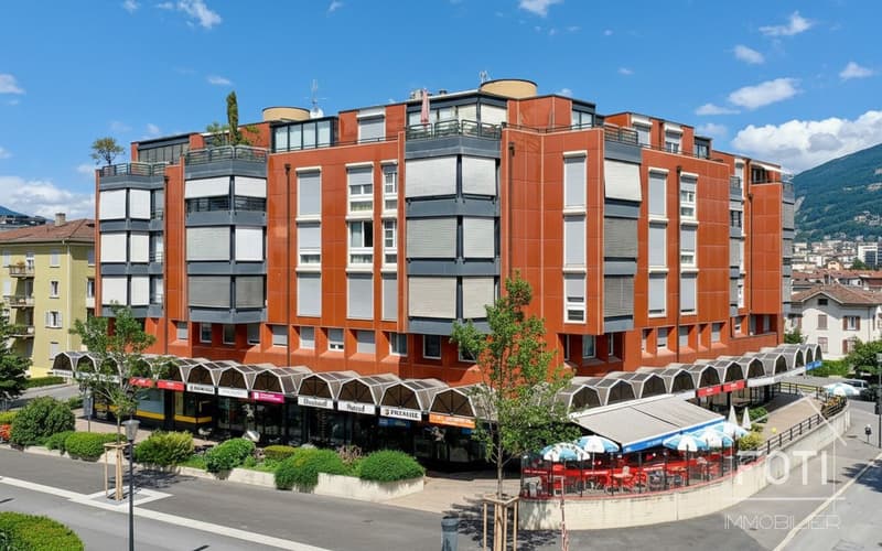 Local commercial avec terrasse. (10)