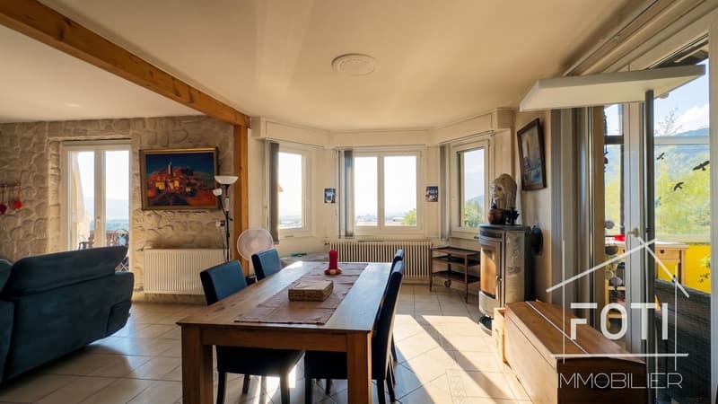 Salle à manger ouverte sur le salon