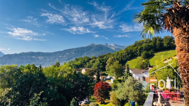 Vue panoramique sur la plaine du Rhône