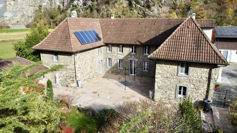 Casa di 405 m2 con terreno di 4'413 m2 a Bex (2)
