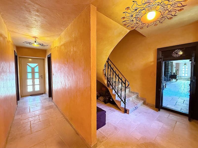 Casa di 405 m2 con terreno di 4'413 m2 a Bex (19)
