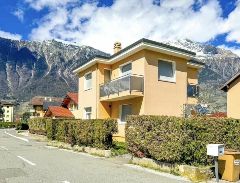 Individual villa with 4.5 rooms in Charrat (4)