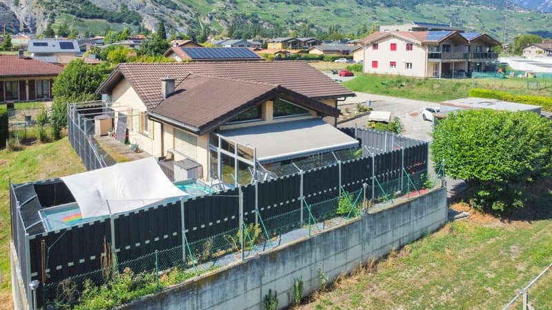 Villa indipendente di 7 locali ad Ardon (3)