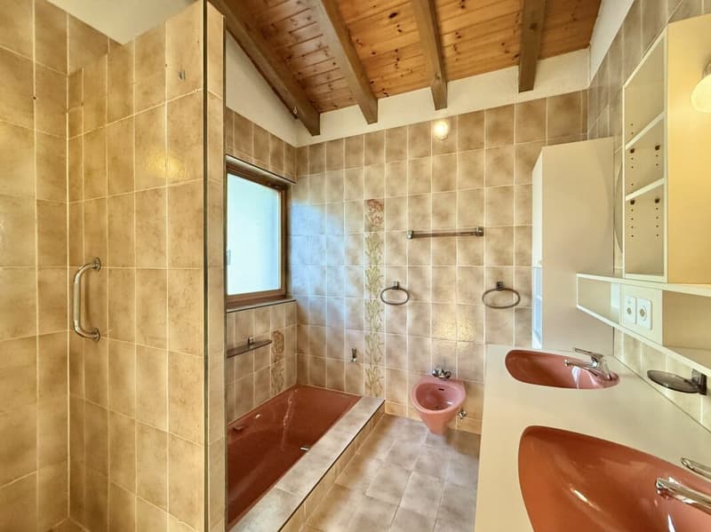 Large house with great potential in Chamoson (21)