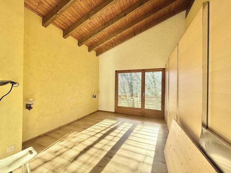 Large house with great potential in Chamoson (28)