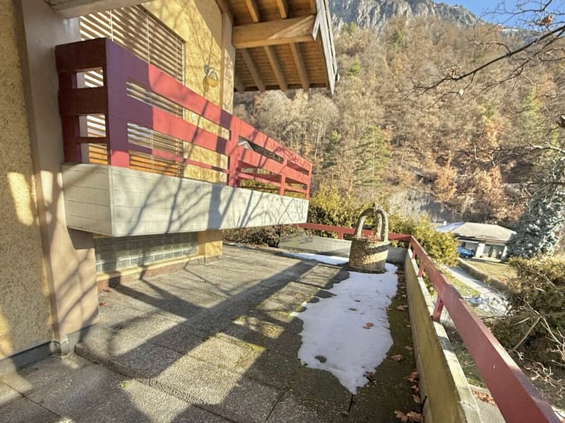 Large house with great potential in Chamoson (11)