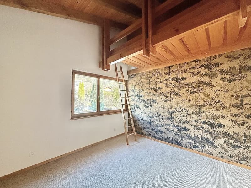 Large house with great potential in Chamoson (30)