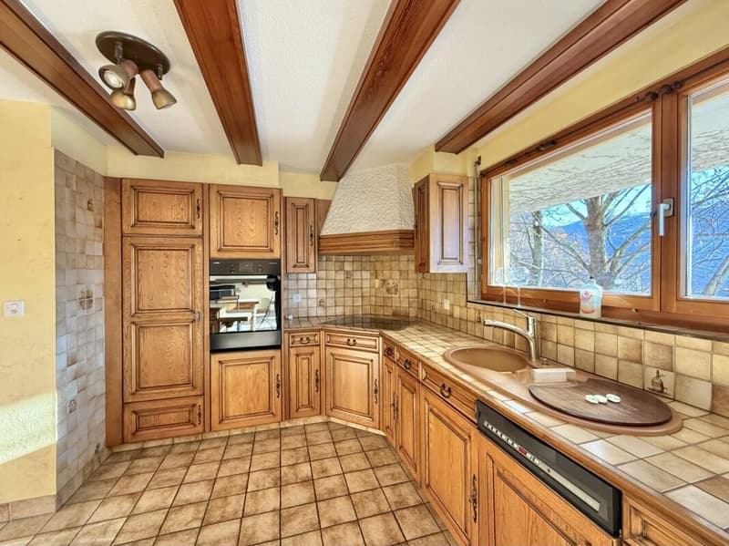 Large house with great potential in Chamoson (17)
