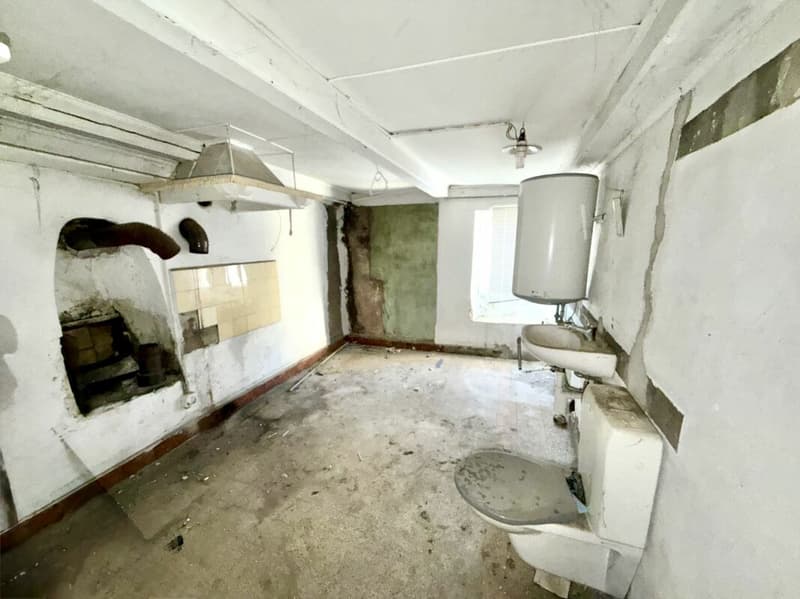Casa da ristrutturare nel centro di Chamoson, venduta con autorizzazione di costruzione (7)