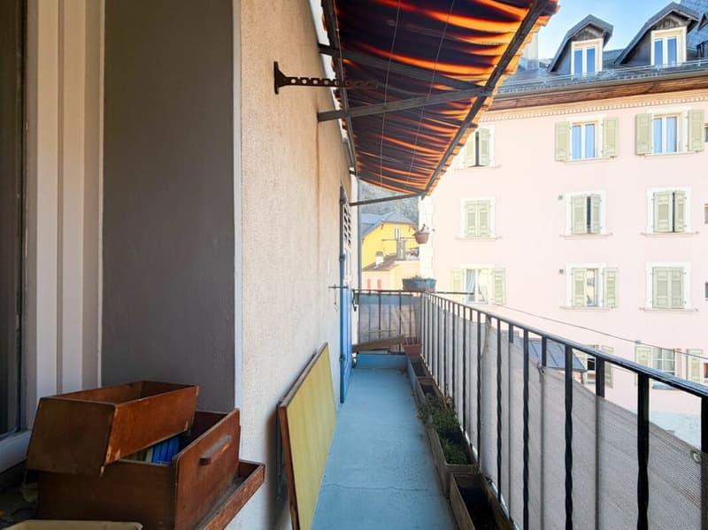 Village house with multiple apartments in the center of Chippis (17)
