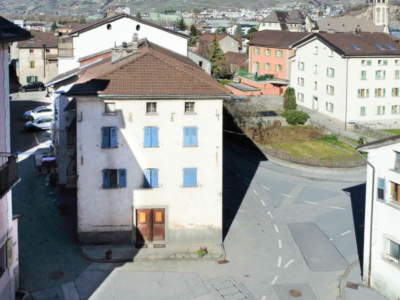 Village house with multiple apartments in the center of Chippis (3)
