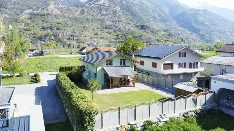 Charmantes Einfamilienhaus in Raron / Charmante maison individuelle à Rarogne (3)