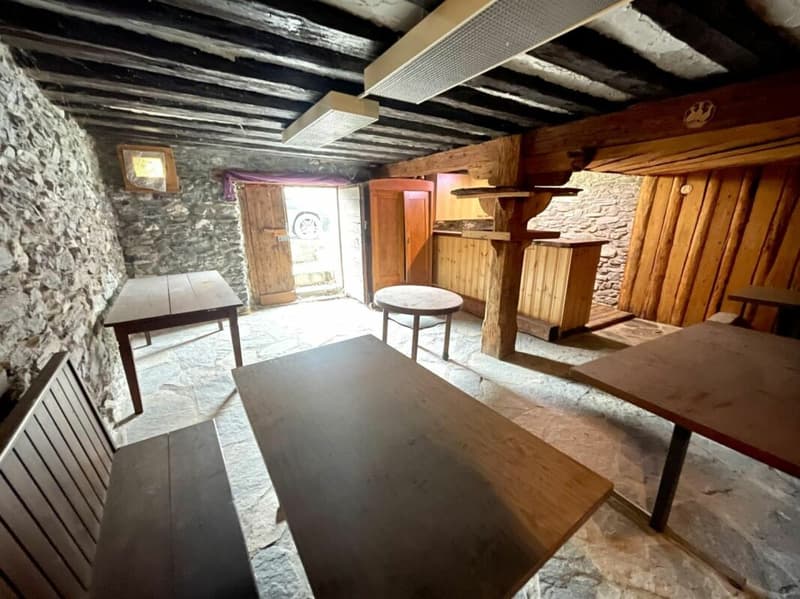 Maison à rénover avec cave aménageable selon désire (25)