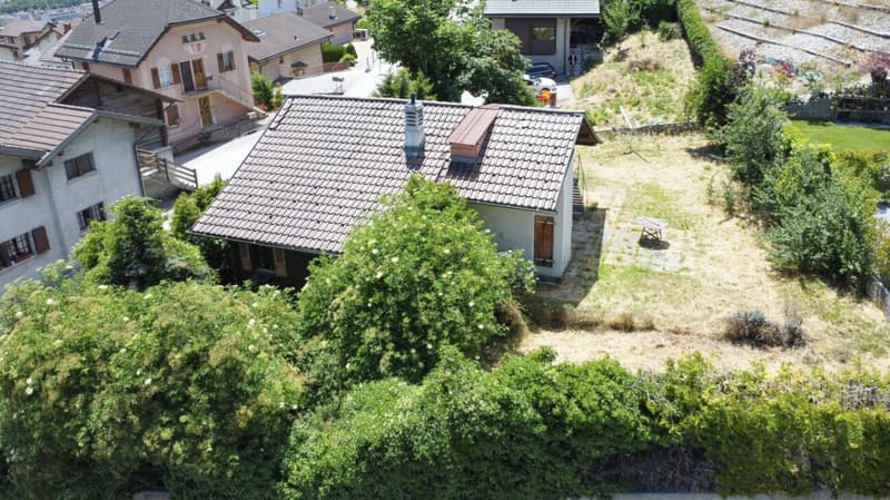 House to renovate in Veyras (2)