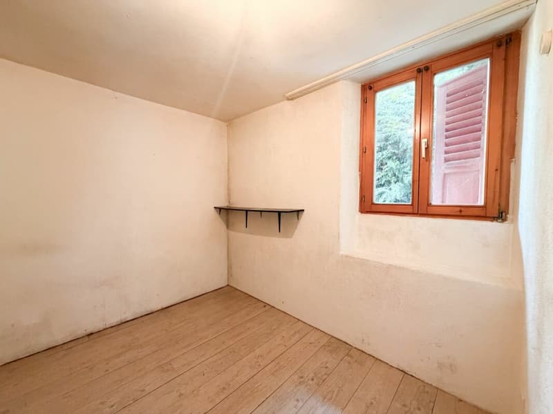 House to renovate in Veyras (19)