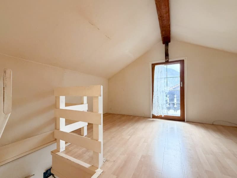 House to renovate in Veyras (14)