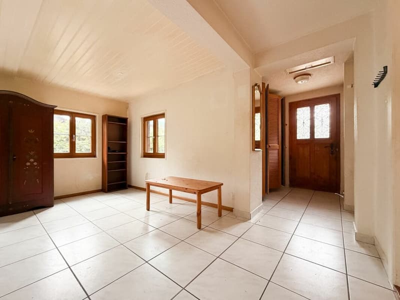 House to renovate in Veyras (10)