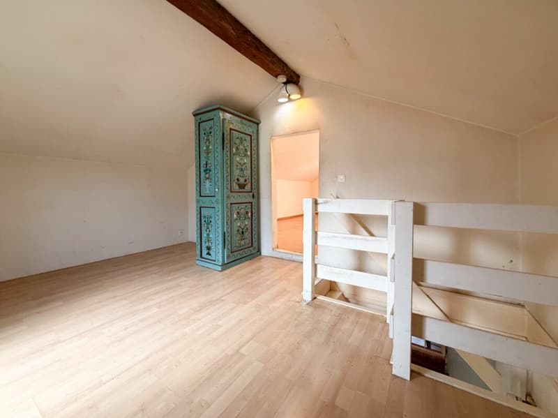 House to renovate in Veyras (17)