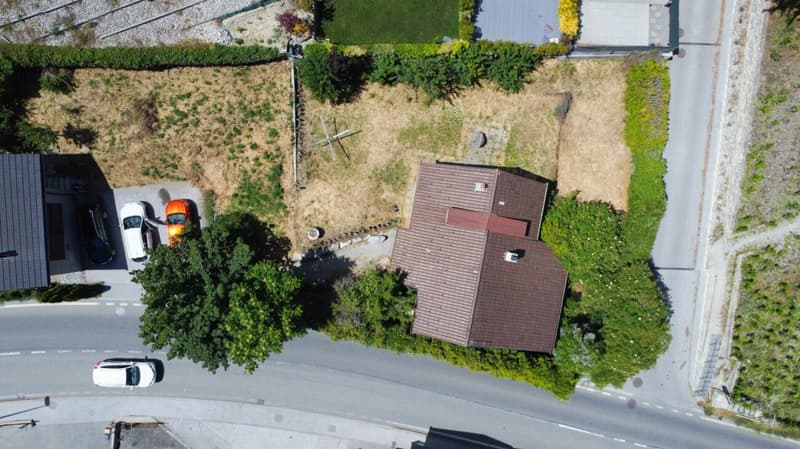 House to renovate in Veyras (8)
