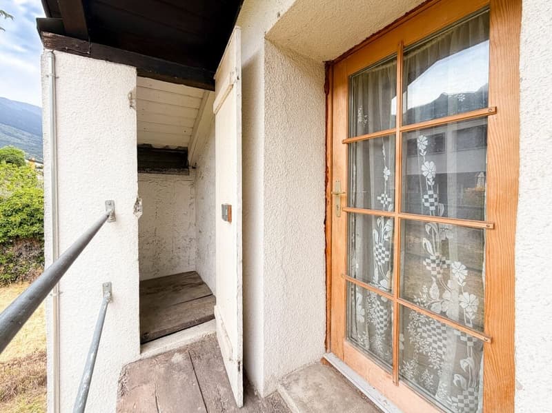 House to renovate in Veyras (16)