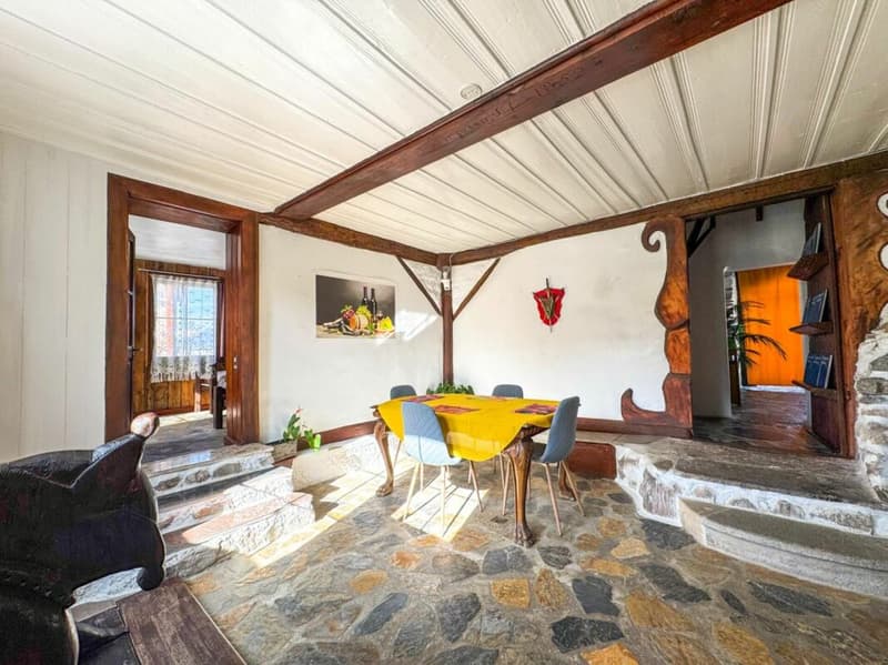 Immeuble de rendement à Savièse avec grange attenante (22)