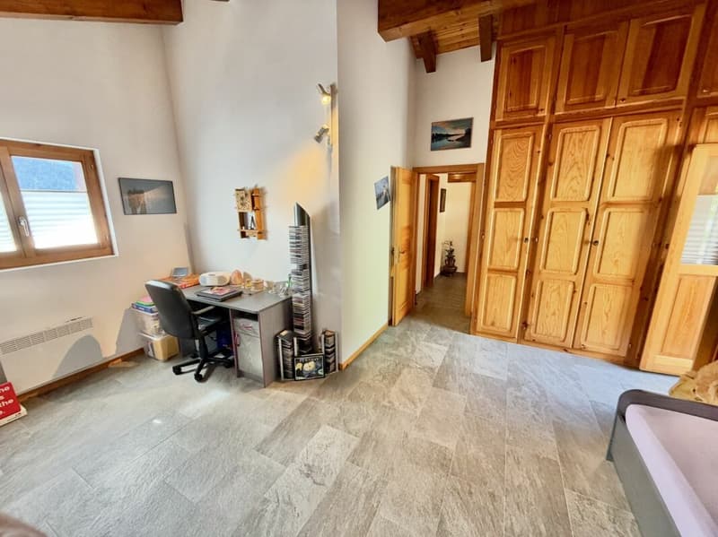 Maison 5.5 pièces sur 3 niveaux avec grande terrasse à St-Martin (34)