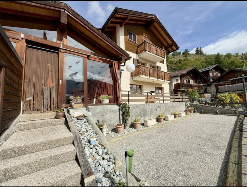 Maison 5.5 pièces sur 3 niveaux avec grande terrasse à St-Martin (4)